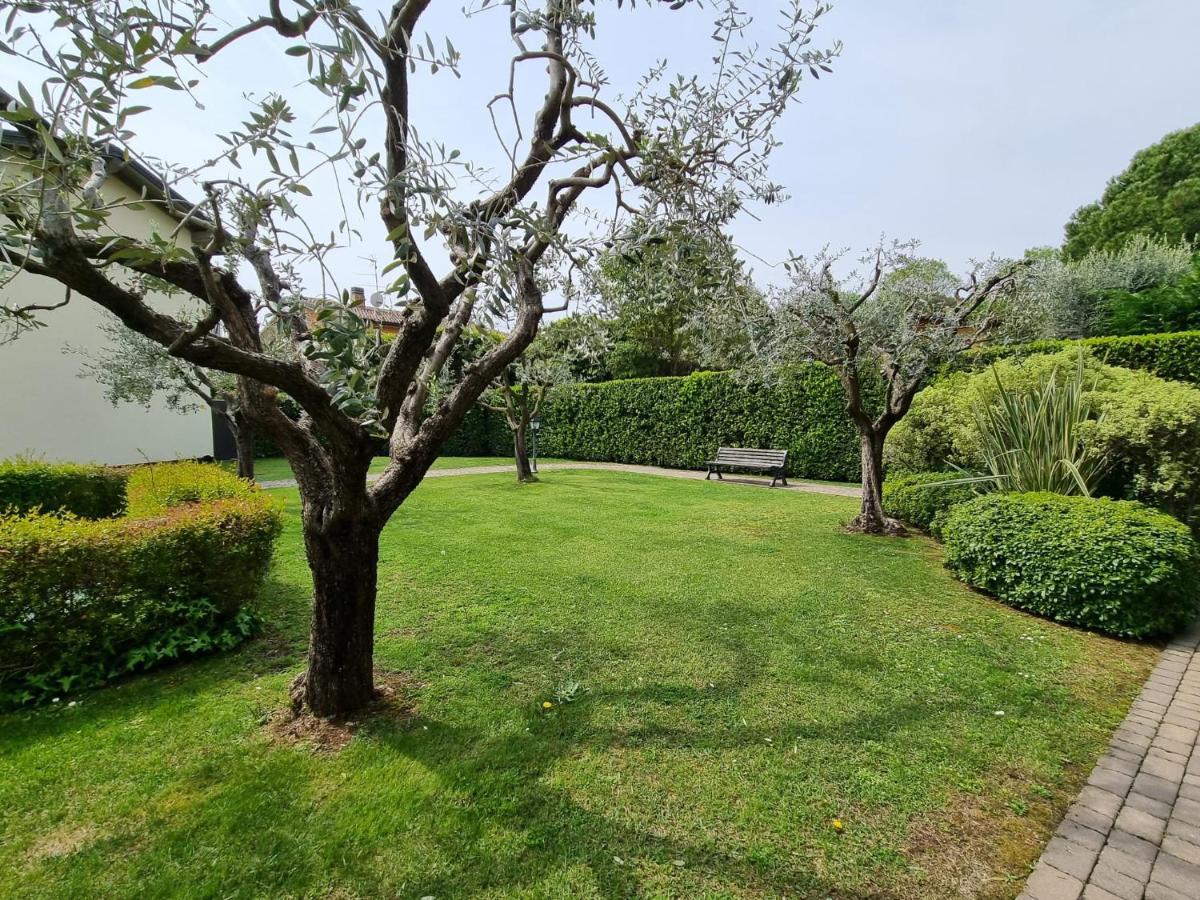 Le Terrazze Sul Lago Hotel & Residence Padenghe sul Garda Exterior photo