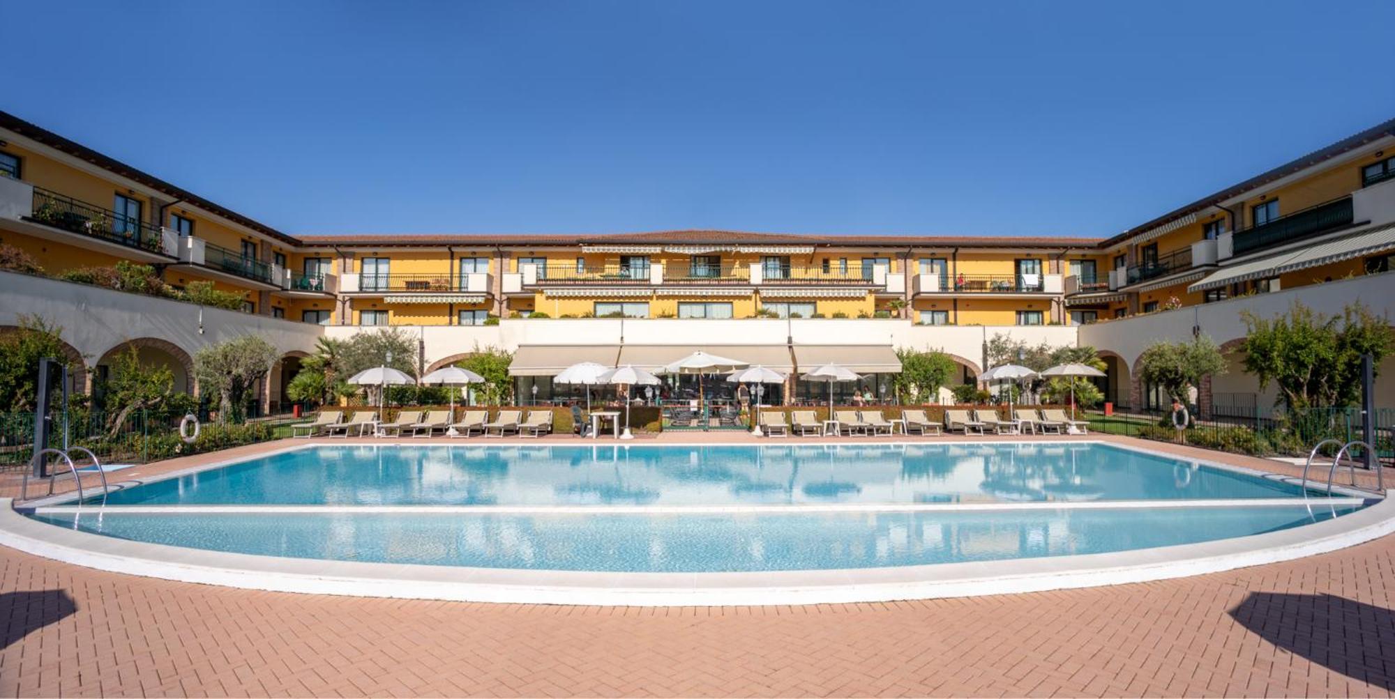 Le Terrazze Sul Lago Hotel & Residence Padenghe sul Garda Exterior photo